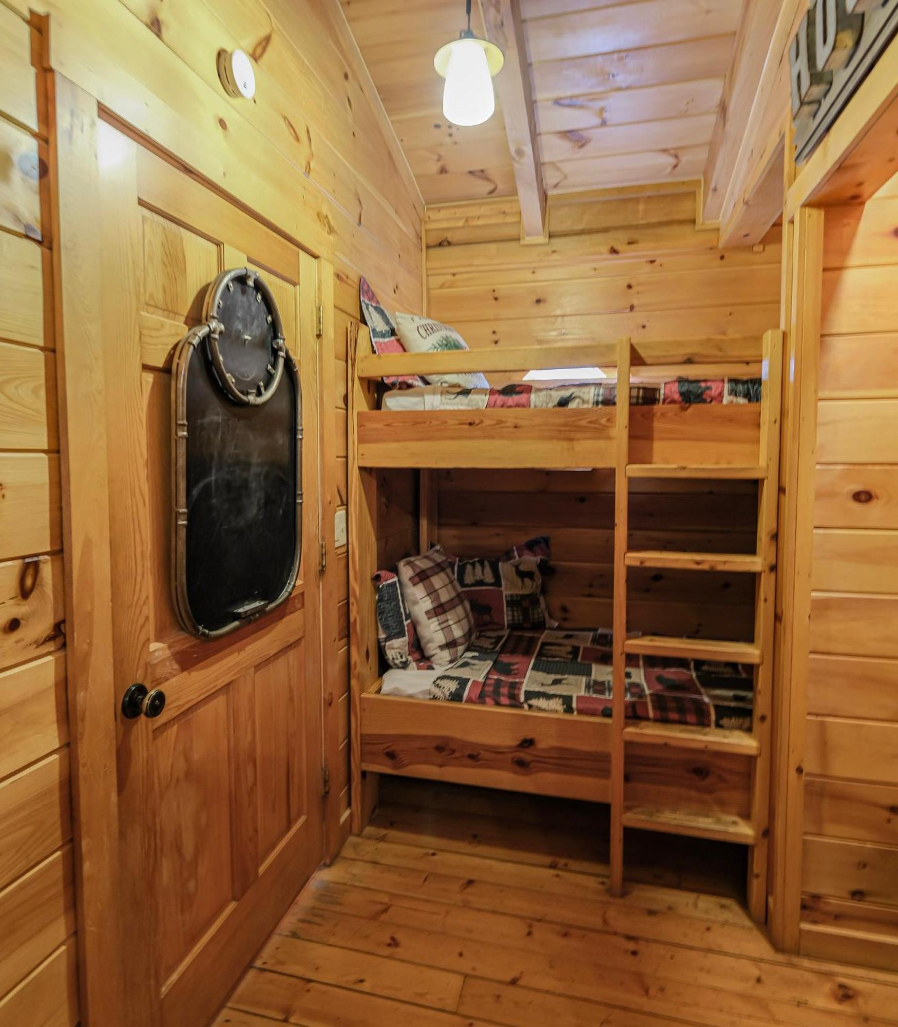 גטלינבורג Lazy Bear Lodge מראה חיצוני תמונה